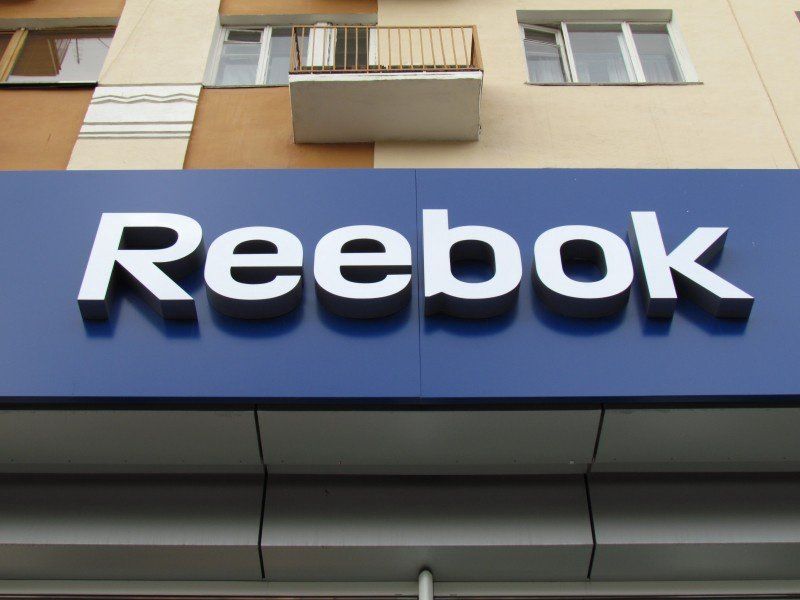 Вывеска объемные световые буквы