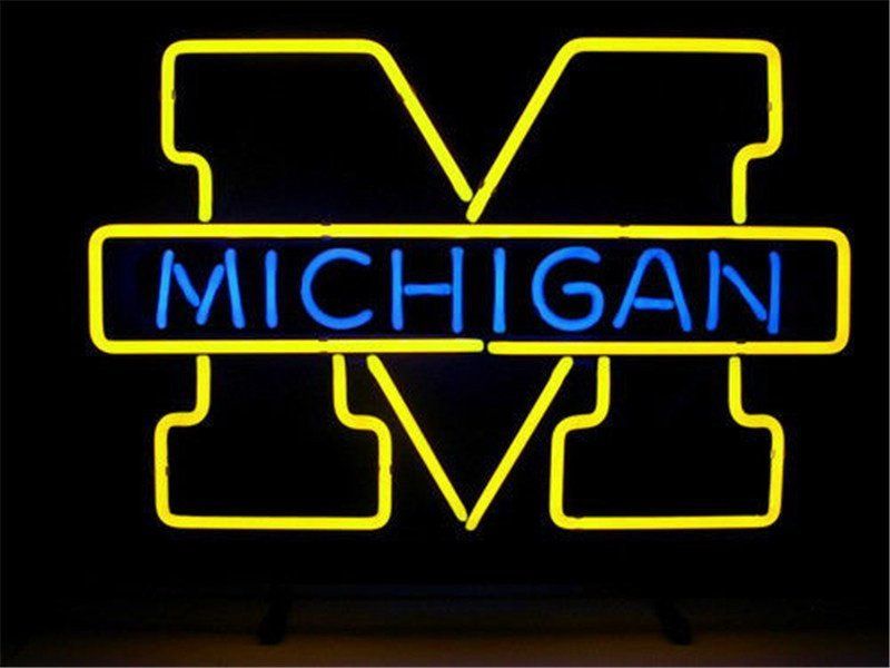 Неоновая вывеска для бара "Michigan"