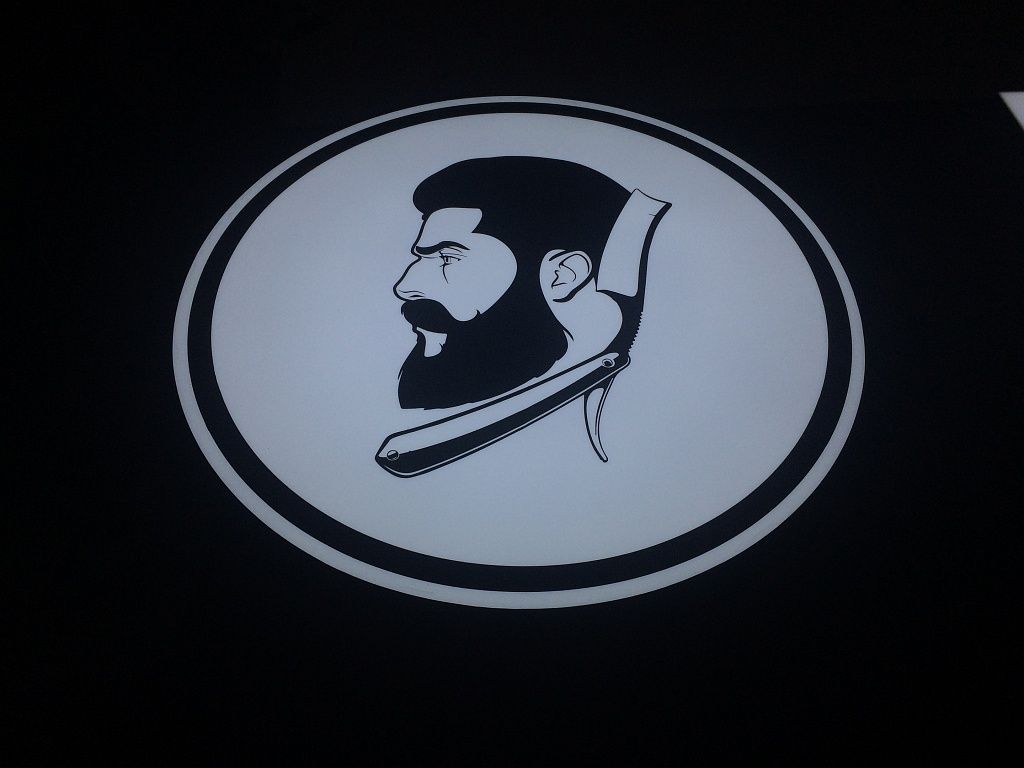 Элемент вывески для салона мужских стрижек Brutal barbershop. Вывеска готова к отправке