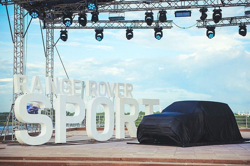 Объемные буквы из пенопласта "Range Rover"